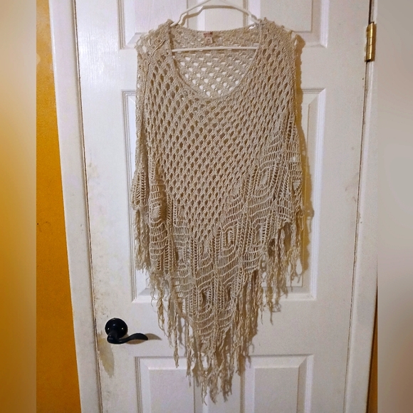 Crocheted Poncho with Tassels - Picture 3 of 3